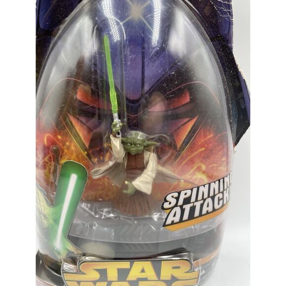 Star Wars Revenge of the Sith Spinning Attack Yoda 3.75" Figurine SEALED - Picture 2 of 9